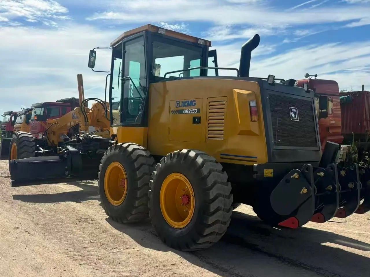 XCMG GR2153 motor grader rear three-quarter from the other side, engine housing, tandem rear axle and ripper